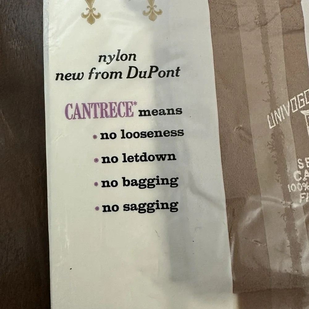 Vintage CANTRECE Deluxe Seamless Sheer Stockings Golden Sand Size 8-9 NEW